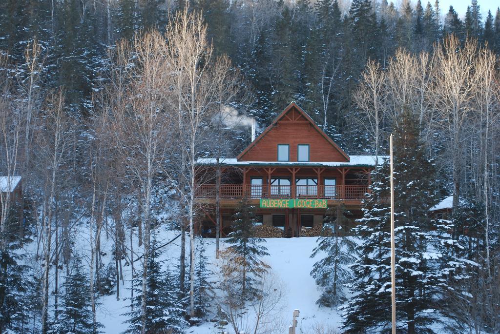 Auberge De La Riviere Matapedia - Matapedia River Lodge Routhierville ภายนอก รูปภาพ