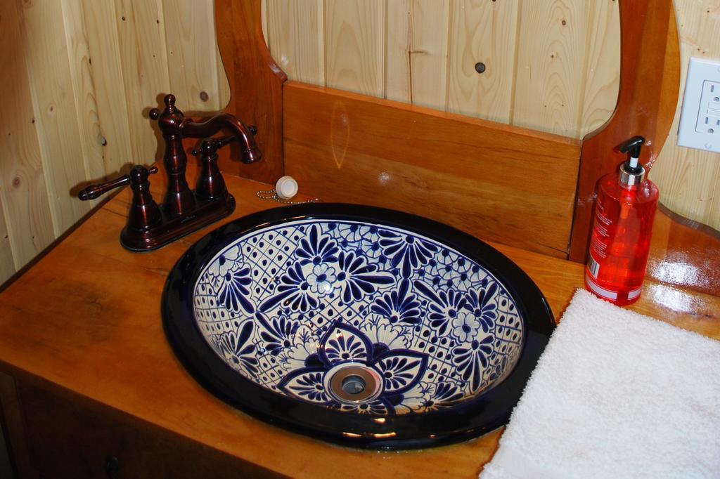 Auberge De La Riviere Matapedia - Matapedia River Lodge Routhierville ภายนอก รูปภาพ
