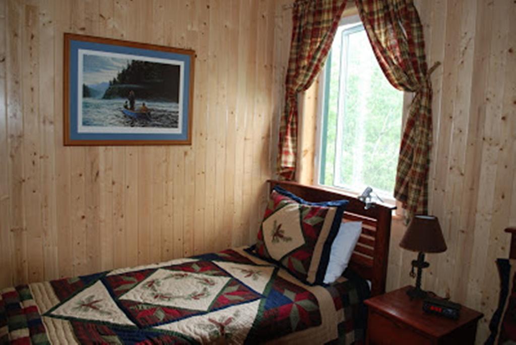 Auberge De La Riviere Matapedia - Matapedia River Lodge Routhierville ห้อง รูปภาพ