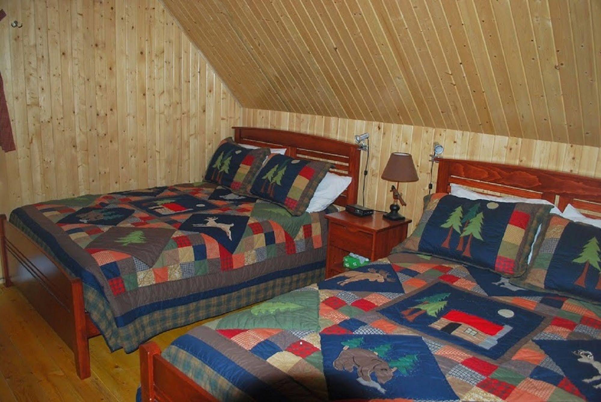 Auberge De La Riviere Matapedia - Matapedia River Lodge Routhierville ภายนอก รูปภาพ