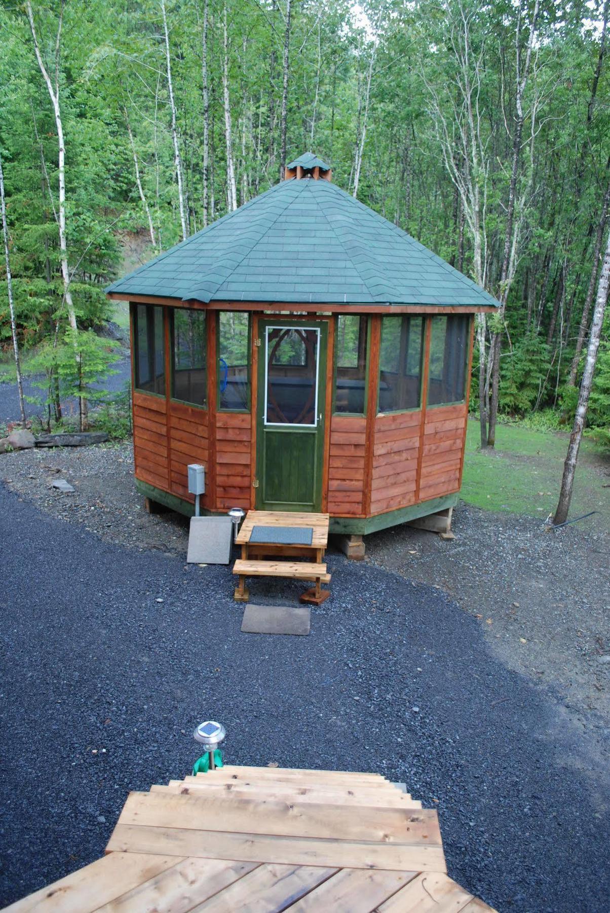 Auberge De La Riviere Matapedia - Matapedia River Lodge Routhierville ภายนอก รูปภาพ